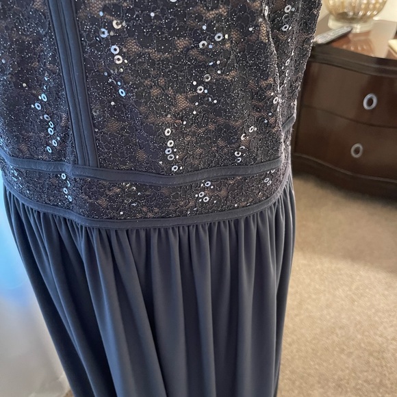 NW Women Dress - Picture 12 of 15